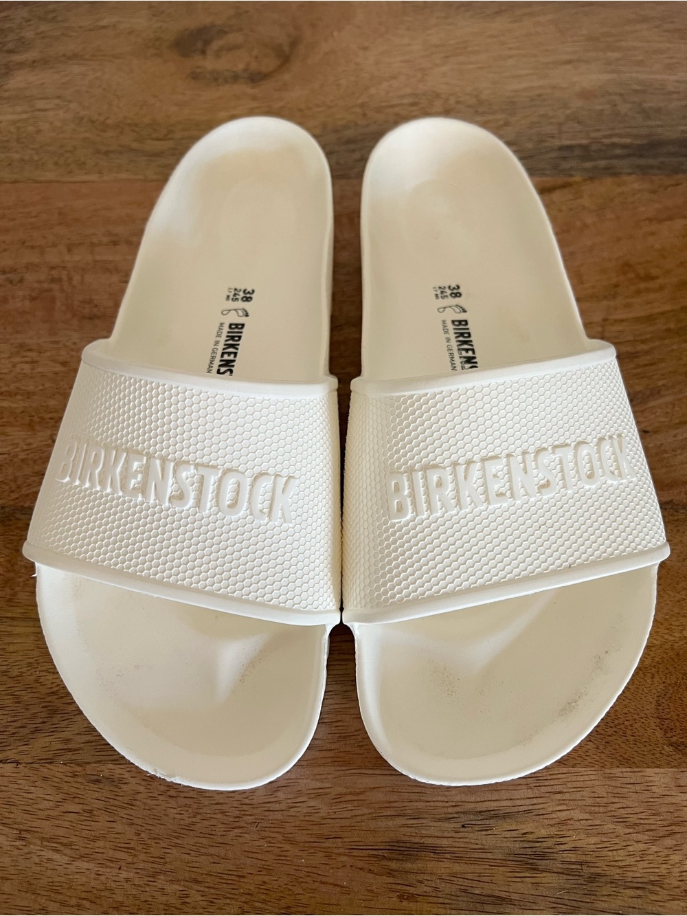 Birkenstock Barbados Essentials
EVA White Slip On Sandals Sz 38 L 7-7.5 M 5-5.5